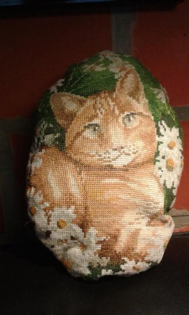 Klein ginger poezenkussentje